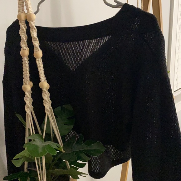 urban outfitters black crop sweater - Picture 2 of 3